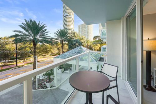 apt-306-650 West Ave, Miami Beach, FL, 33139-5528 | Card Image