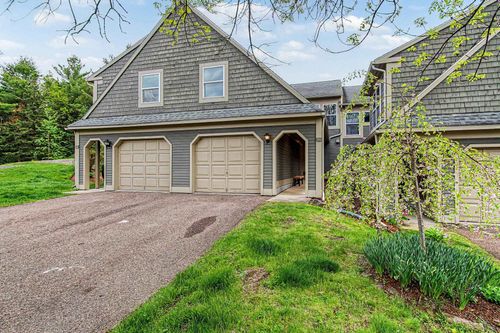 306 Redrock Dr, Burlington, VT, 05401-6019 | Card Image