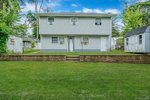 20 Kirby Ln, Ronkonkoma, NY, 11779-2103 | Card Image