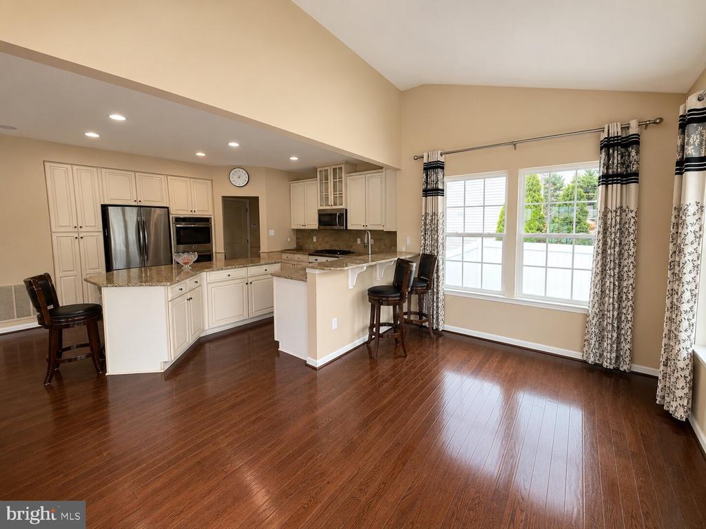 Residential in BURLINGTON 5