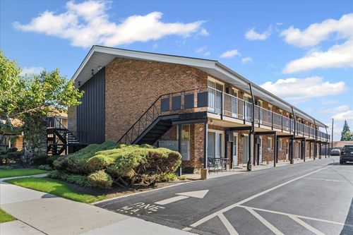 apt-103s-3721 Ruby St, Schiller Park, IL, 60176-2507 | Card Image