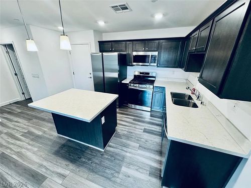 809 Jigglypuff Pl, Henderson, NV, 89011-5618 | Card Image