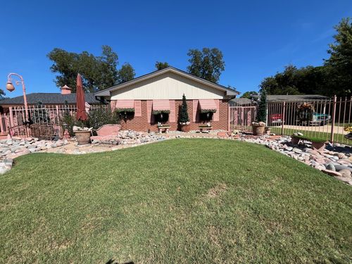 2821 W Cavett Dr, Shreveport, LA, 71104-3911 | Card Image