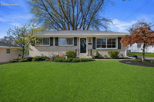 10810 W Harvest Ln, Milwaukee, WI, 53225-3823 | Card Image
