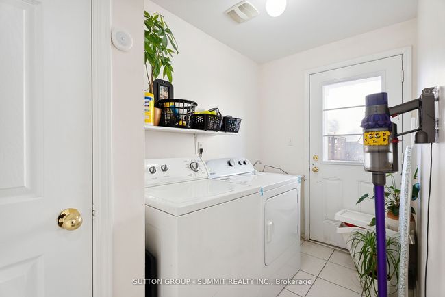 20 Lawrencetown St, House attached with 5 bedrooms, 4 bathrooms and 2 parking in Ajax ON | Image 7