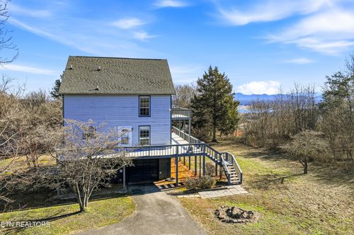 2812 Burnett Dr, Kodak, TN, 37764-1718 | Card Image