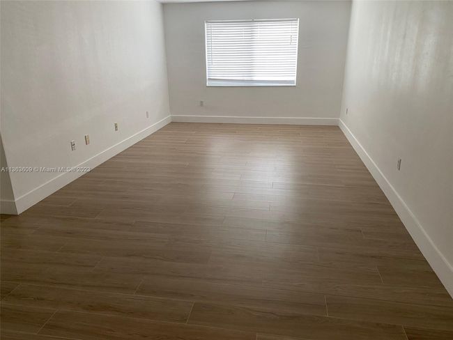 APT-301 - 200 Galen Dr, Condo with 2 bedrooms, 2 bathrooms and null parking in Key Biscayne FL | Image 5