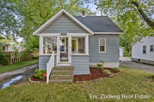 6381 Adams St, Zeeland, MI, 49464-9316 | Card Image
