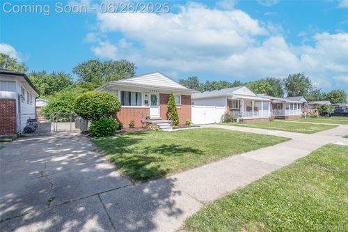 12664 Hipp St, Taylor, MI, 48180-4305 | Card Image