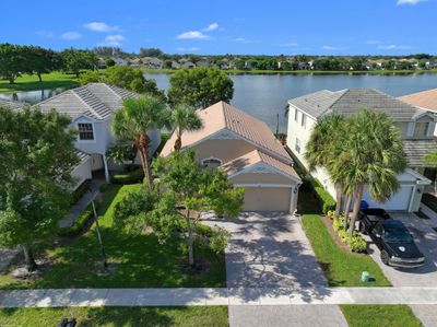 110 Berenger Walk, House other with 3 bedrooms, 2 bathrooms and null parking in Royal Palm Beach FL | Image 2