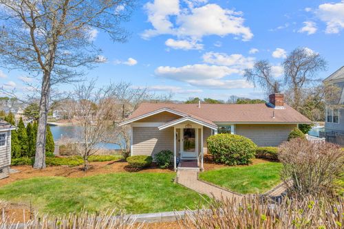 160 Waterway, Mashpee, MA, 02649-5004 | Card Image