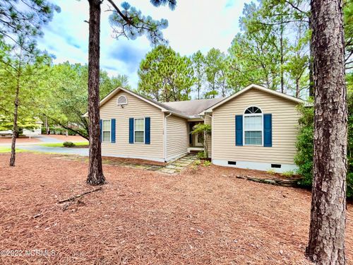 160 Old Hunt Rd, Pinehurst, NC, 28374-7015 | Card Image