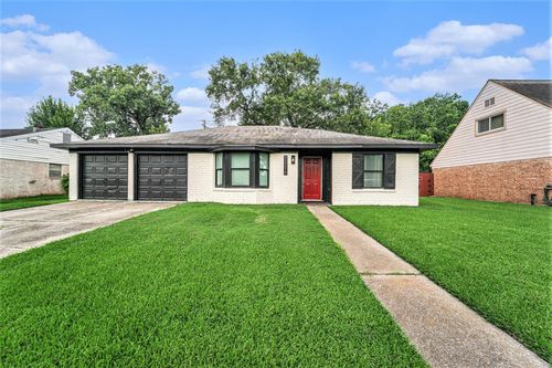 12215 Hillcroft Ave, Houston, TX, 77035-4220 | Card Image