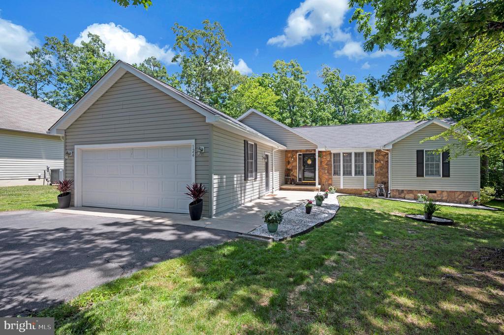 Residential in LOCUST GROVE 3