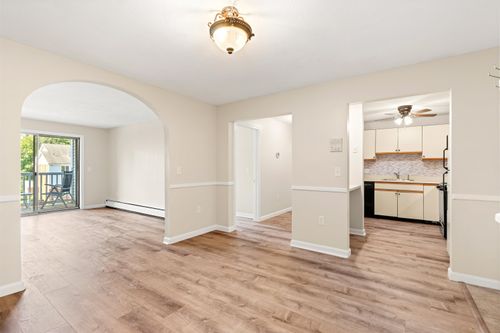 306-2 Timberwood Dr, Goffstown, NH, 03045-2565 | Card Image