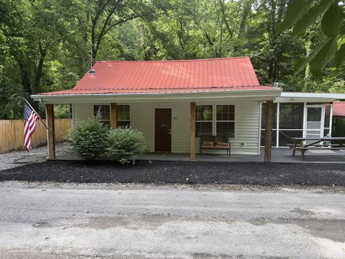 138 Cooper Ln, Smithville, TN, 37166-2213 | Card Image