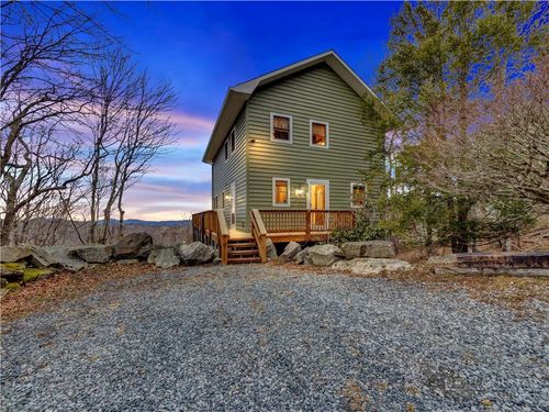 110 Upper Snowbird Trl, Beech Mountain, NC, 28604-8230 | Card Image