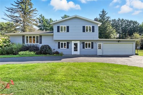 19 Robert Rd, Penfield, NY, 14526-9718 | Card Image