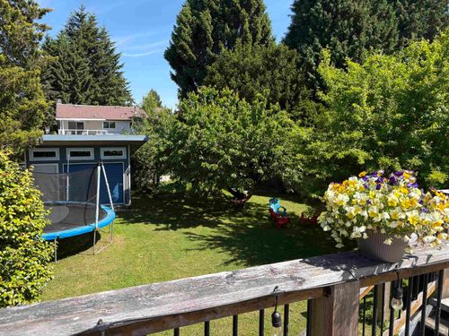 15847 Russell Ave, White Rock, BC, V4B2S5 | Card Image