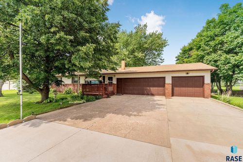 6405 N 10th Ave, Sioux Falls, SD, 57104-6125 | Card Image