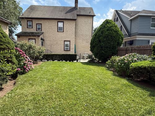 1074 Hunter Ave, Pelham, NY, 10803-3410 | Card Image