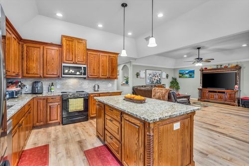 812 E Mcgee St, Sherman, TX, 75090-3826 | Card Image