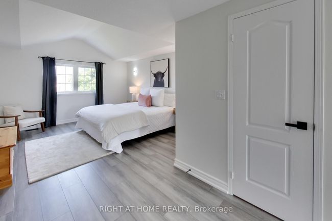 1112 Booth Ave, House other with 4 bedrooms, 4 bathrooms and 2 parking in Innisfil ON | Image 14