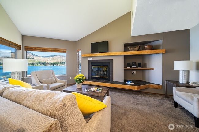 11352 - 103 N Park St, Home with 2 bedrooms, 1 bathrooms and null parking in Chelan WA | Image 7