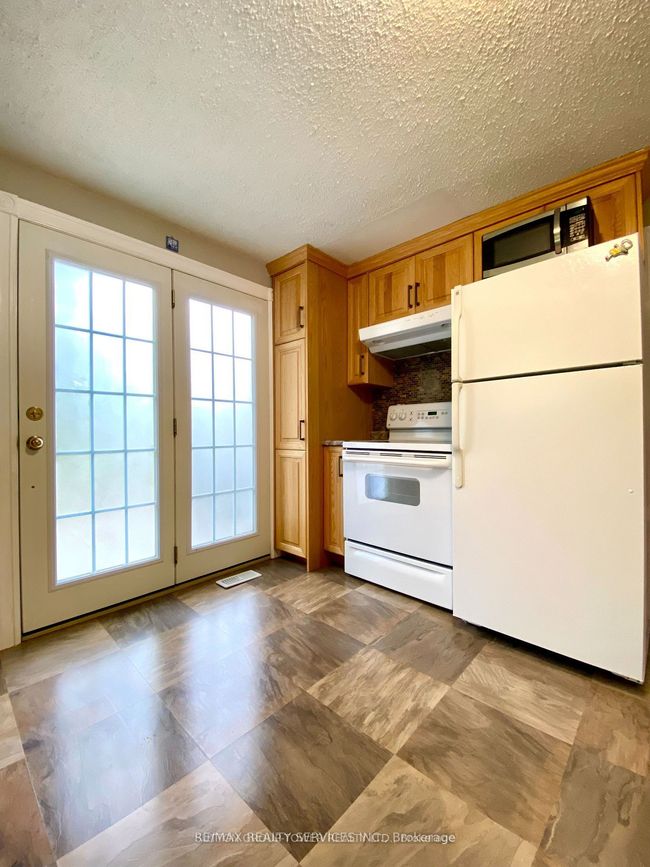 4870 Mapleview Cres, House other with 3 bedrooms, 1 bathrooms and 12 parking in Sherkston ON | Image 6