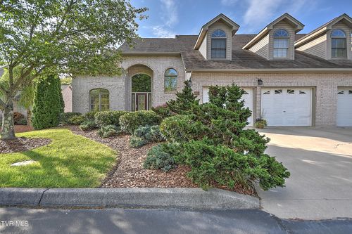 1911 Birchfield Pvt Ct, Kingsport, TN, 37660-6426 | Card Image