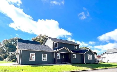 214 Liberty St, Dover, OH, 44622-2118 | Card Image