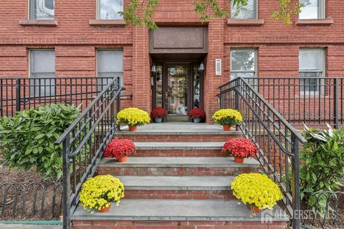 11-180 Washington St, Jersey City, NJ, 07302-4500 | Card Image