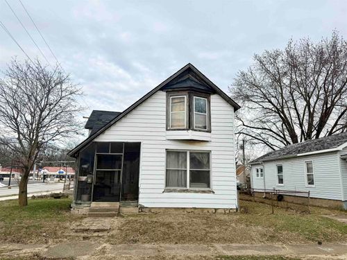 636 W 3rd St, Peru, IN, 46970-1711 | Card Image