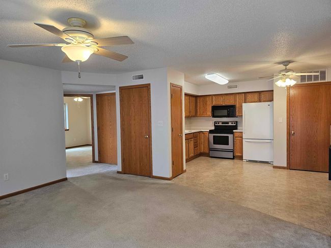 APT-4 - 3649 Pheasant Ln, Condo with 2 bedrooms, 1 bathrooms and null parking in Waterloo IA | Image 4