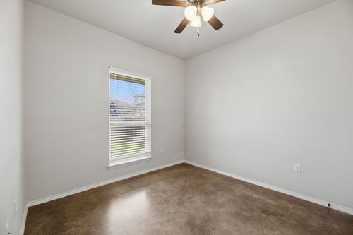 b-153 Joanne Loop, Buda, TX, 78610-3893 | Card Image