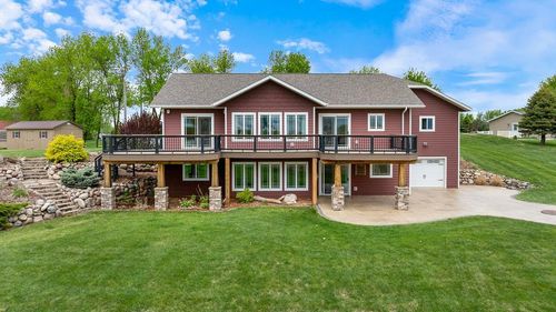 1555 Dickson Dr, Hendricks, MN, 56136-4100 | Card Image