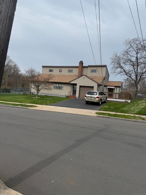 60 Dartmouth Ave, West Hartford, CT, 06110-1209 | Card Image