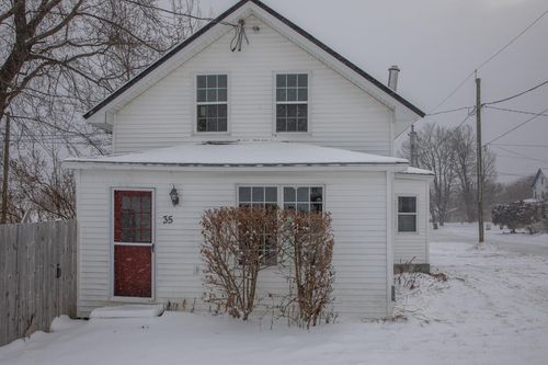 35 Bouck St, Dannemora, NY, 12929-7710 | Card Image