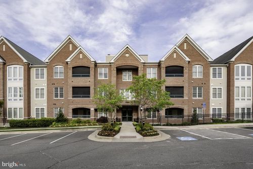 apt-207-7055 Heritage Hunt Dr, GAINESVILLE, VA, 20155-3194 | Card Image