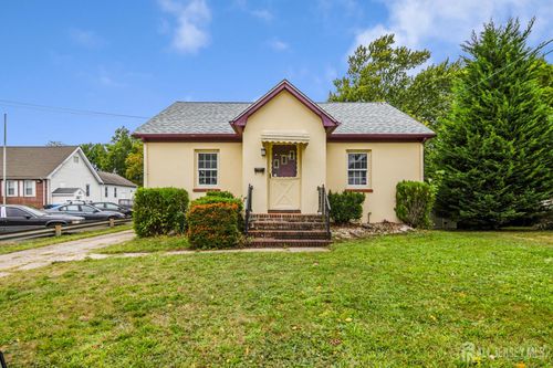 805 King George Rd, Fords, NJ, 08863-1961 | Card Image