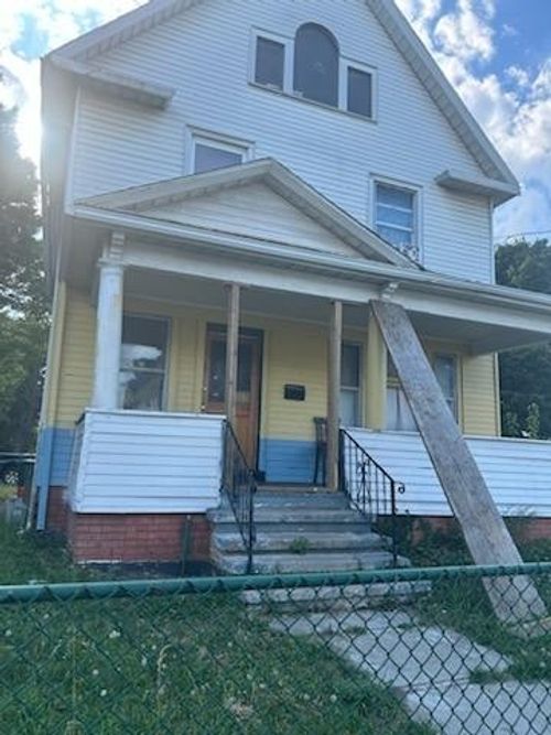 933 Joseph Ave, Rochester, NY, 14621-3427 | Card Image