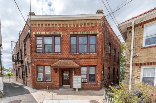 601 Columbia Ave, North Bergen, NJ, 07047-1651 | Card Image