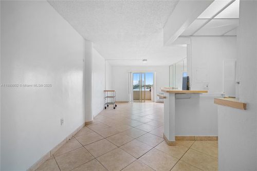apt-405-7904 West Dr, North Bay Village, FL, 33141-5515 | Card Image