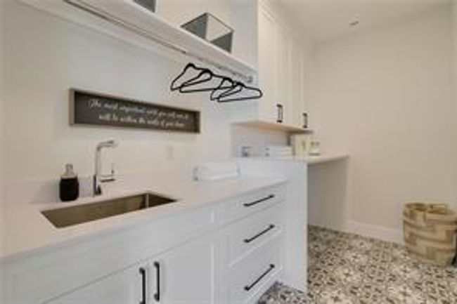5120 Nesbitt Rd Nw, House detached with 6 bedrooms, 3 bathrooms and 7 parking in Calgary AB | Image 32