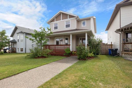 104 Walnut Crescent, Fort Mcmurray, AB, T9K0N6 | Card Image