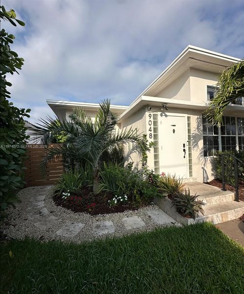 9048 Carlyle Ave, Surfside, FL, 33154-3240 | Card Image
