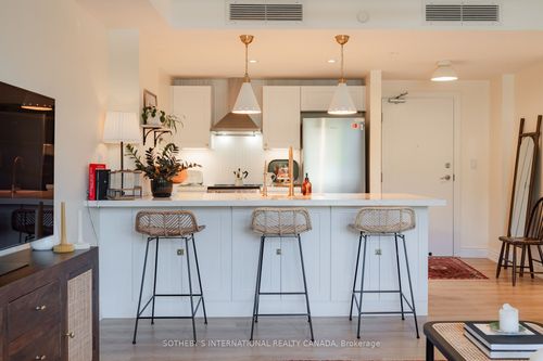 216-149 Church St, King, ON, L0G1T0 | Card Image