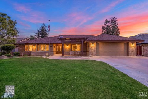 5201 Summerwind Way, Bakersfield, CA, 93308-6531 | Card Image