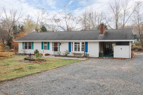 87 Prince St, Chester, NS, B0J1J0 | Card Image