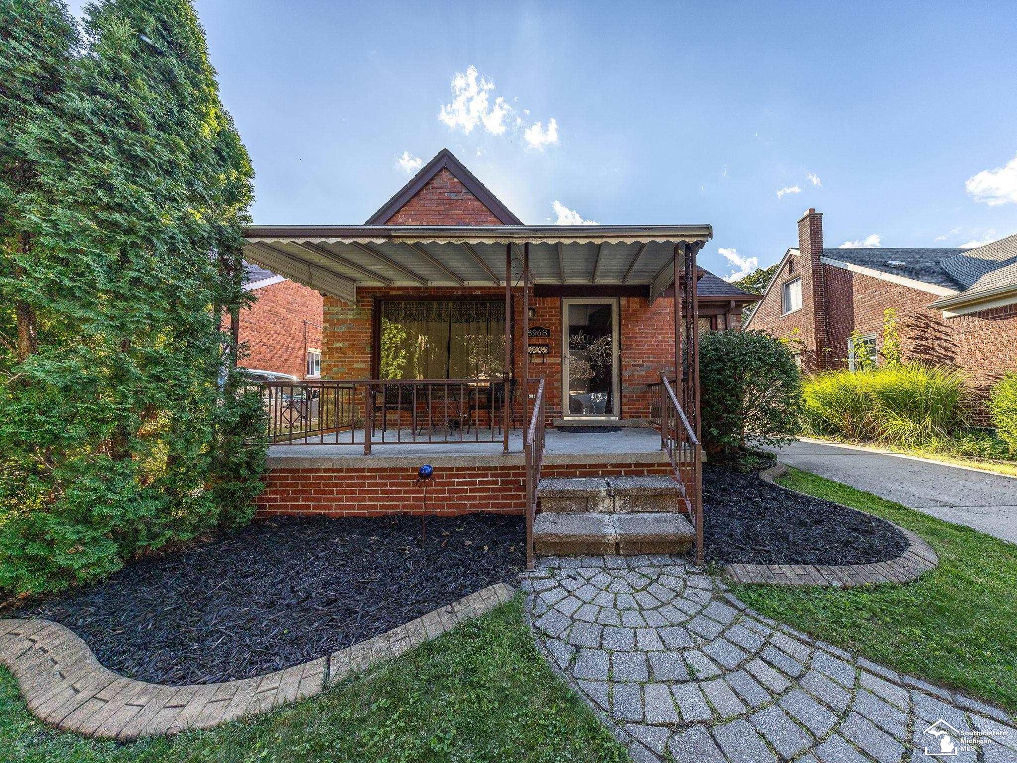 Becker Ave, Allen Park, MI 48101